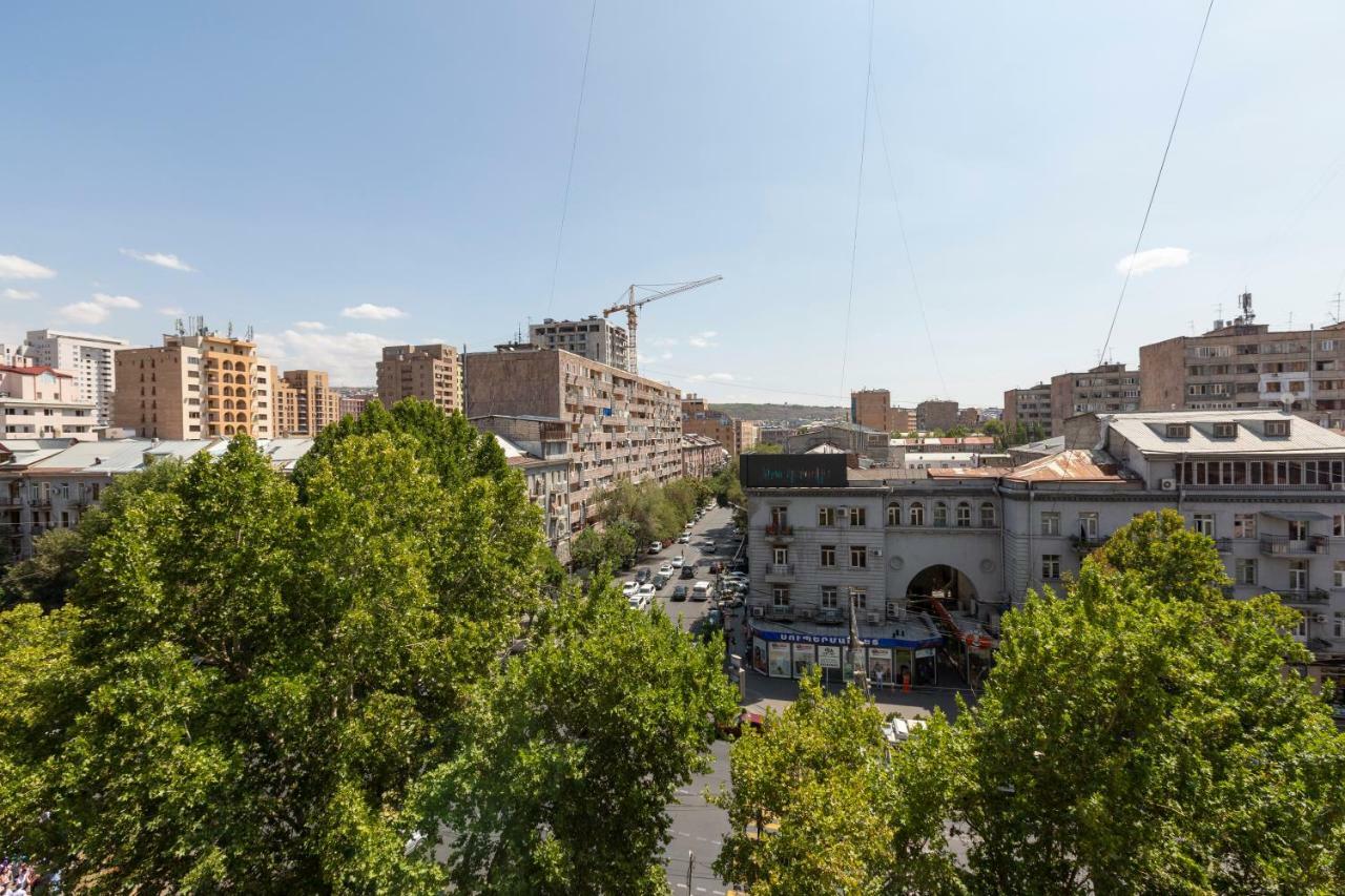 Umba Apartment N3 - Balcony And Mount Ararat View Erivan Exterior foto